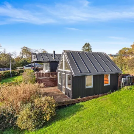 "Vanna" - 500m from the sea