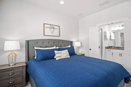 Fred's Joint with Hot Tub