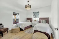 The Homestead Carriage House