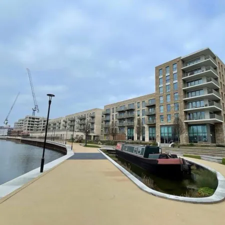 Luxury 2Br Sleeps 6 Wembley & Heathrow Direct