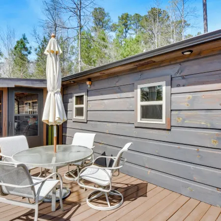 Waterfront Seneca Cabin ~ 4 Mi to Boat Launch!