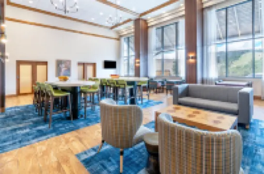 Hampton Inn & Suites Silverthorne Hotels in Summit County