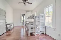 Charming 100-Year-Old Home < 1 Mi to Downtown Hotels in Ocala