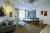 Karoly Corner Residences - Homestays