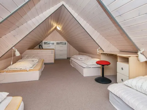 Luxury Retreat with Tennis - 2-Star