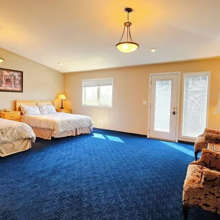 Misty Mountain Inn & Suites