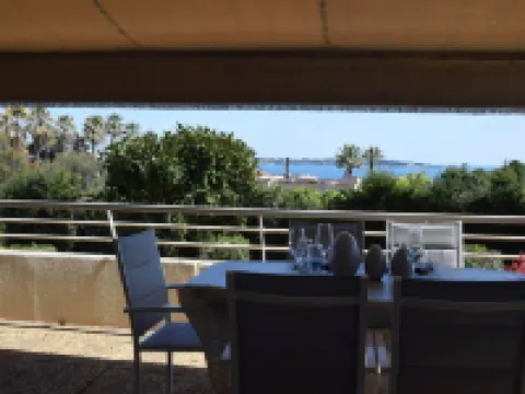 Apartment in Golfe Juan with Sea View