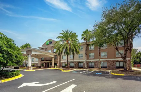 Holiday Inn Express & Suites Jacksonville - Blount Island
