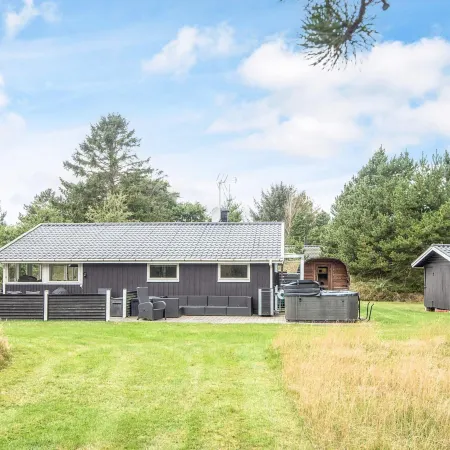 6 Person Holiday Home in Blavand