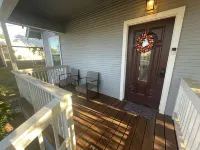 Charming 2-bedroom house with Heat, AC, Cable, WiFi in peaceful Hondo Hotels in Medina County