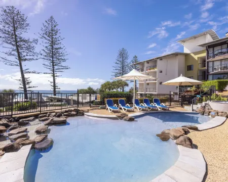The Beach Retreat Coolum Hotels in Coolum Beach
