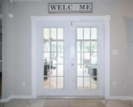 Super Clean Fantastic Pool Home Near Everything