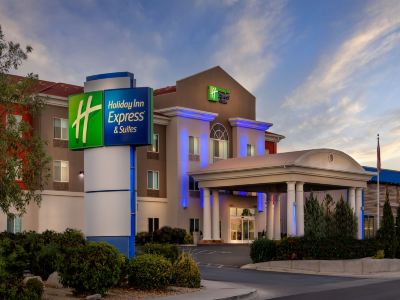 Holiday Inn Express & Suites RENO AIRPORT by IHG