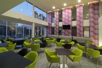 โรงแรม Holiday Inn Express & Suites Hermosillo บาย IHG - พร้อมอาหารเช้า