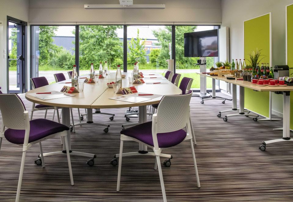 이비스 퐁토르송 수영장