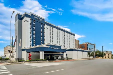 DoubleTree by Hilton Downtown Wilmington - Legal District