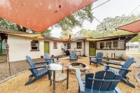 Spacious 3Br/2Bath Downtown Gem w/ Huge Yard • Firepit • Grill 플로리다 대학교 주변 호텔