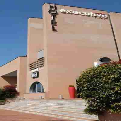 Executive Hotel Hotel Exterior