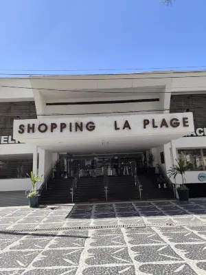 Pé na Areia do Guarujá - Praia do Tombo (5-E) Hotels in Tombo