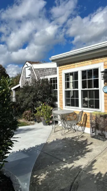 Cozy, clean, relaxing beach cottage awaits you!!