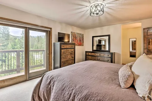 Walk to Ski Lift: Breckenridge Retreat w/ 2 Decks! - Spa