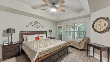 Entire 3 Bedroom House Near Bike Trails!