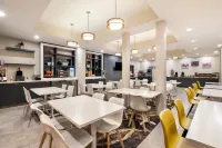 Microtel Inn & Suites by Wyndham Mont Tremblant - Spa