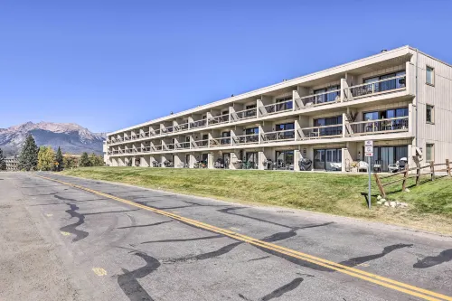 8 Mi to Keystone Resort: Dillion Condo w/ Hot Tub! - Apartments