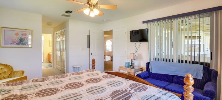 Walk to Lake: Home w/ Screened Porch in Sebring! Отели в г. Себринг