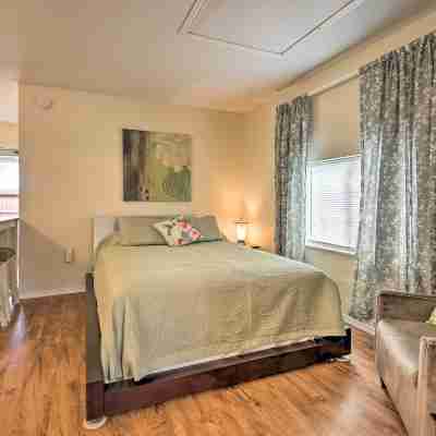 Cozy Canyon Lake Cottage 1 Mi to Guadalupe River! Rooms
