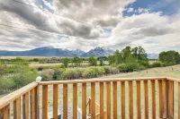 Montana Vacation Rental 32 Mi to Yellowstone!
