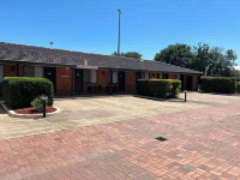 Adelong Motel Hotels in Narrabri