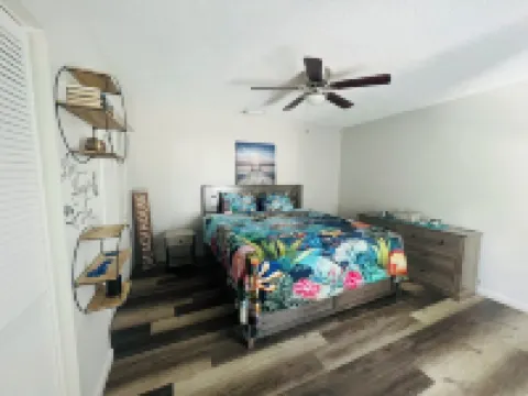 Beautiful 2/2 townhome across from world class Lake Okeechobee Bass fishing !