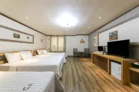 Gunsan CA Hotel - ที่มีที่จอดรถ