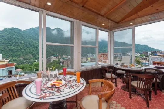 Dls Hotels on the Ganges