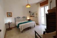 Charming Otranto Apartment Turchese Air Con & Covered Parking - chambre d’hôtes