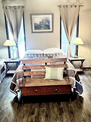 Greenhead Motel Hotels in Unity