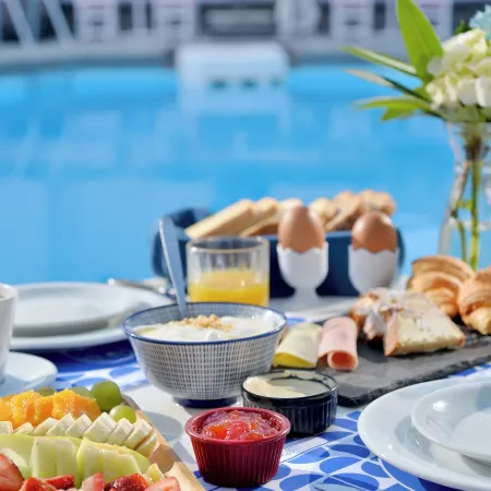Yianna Hotel