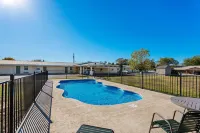 Rodeway Inn Kingsland - Lake LBJ - Pools