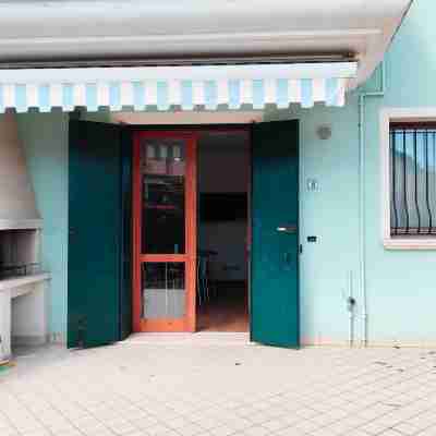 Spacious apartment with pool access Others
