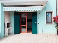 Spacious apartment with pool access