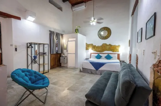 Las Mariposas Hotel & Studios