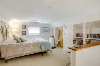 Waterfront Cambridge Home Pool and Dock! - С бассейном