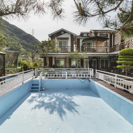 Miryang Pangpang Pension