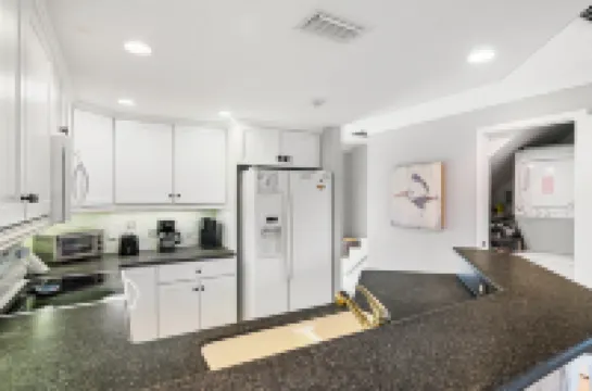 Heated Pool and Three Lanais - Charming Coastal Haven