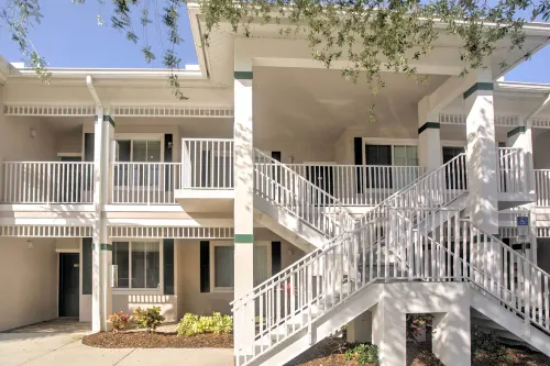 Free Golf Until October! Naples Condo -Resort Pool