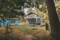 New, pet friendly home, only a 2 minute drive to Lake Mich. with beach access