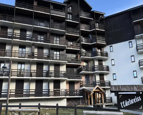 Apartment in Village Center near Slopes Hotels in Risoul