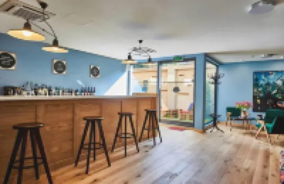 提比里斯公園飯店