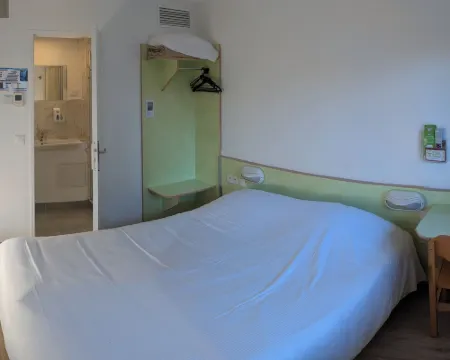 Fasthotel Well Inn Mâcon Sud - un hôtel FH Confort Hotels in Charnay-les-Macon